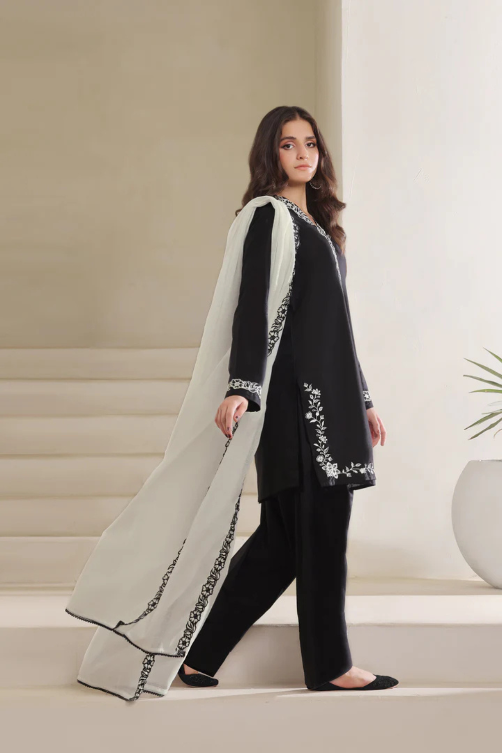 Adaa Embroidered 3-Piece