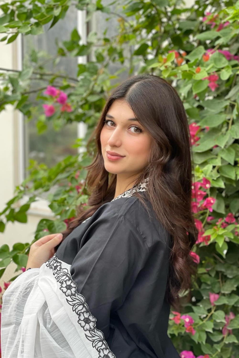 Adaa Embroidered 3-Piece