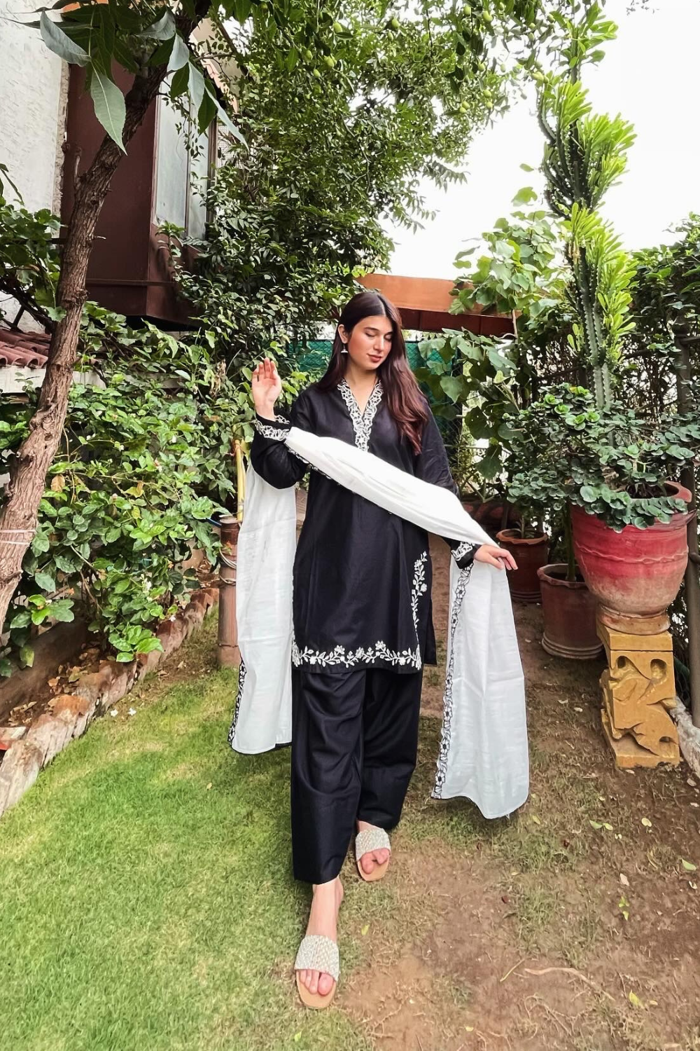 Adaa Embroidered 3-Piece