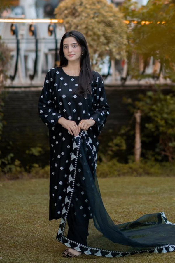 Nyra Embroidered 3-Piece