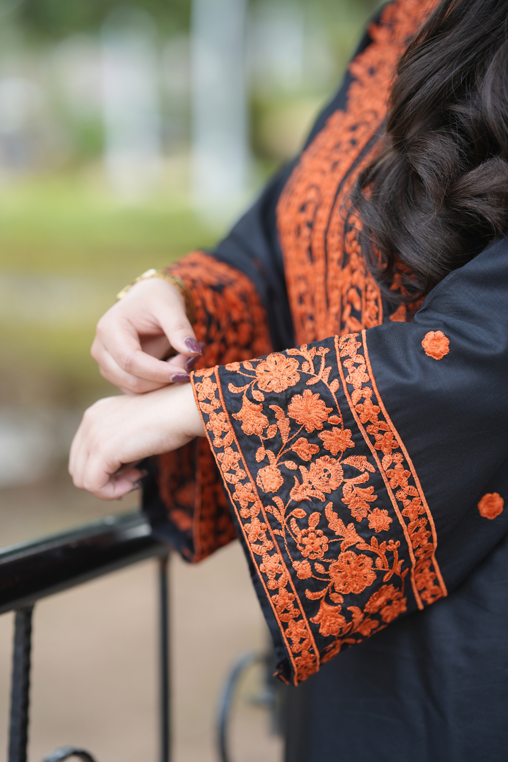 Scurt 2- Piece (Farshi Shalwar)