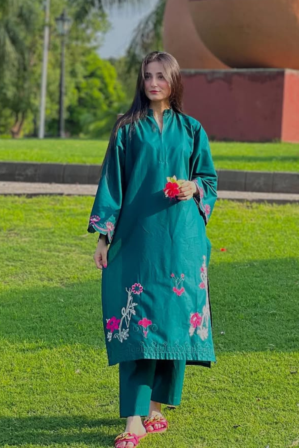 Zulf Embroidered 2-Piece