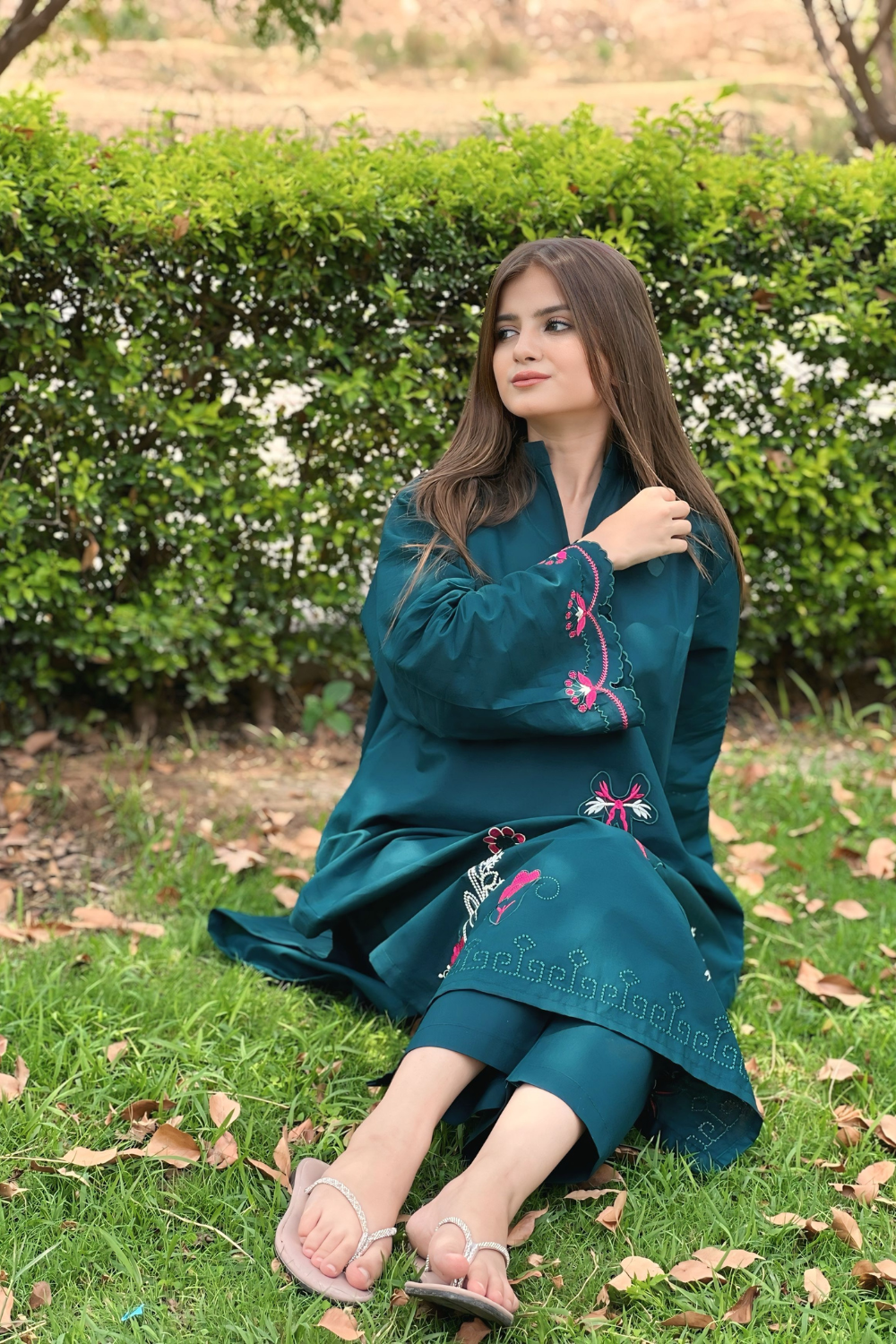 Zulf Embroidered 2-Piece