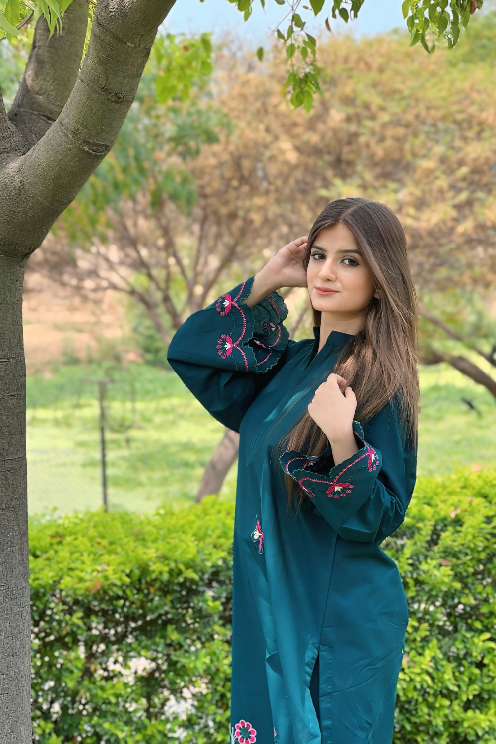 Zulf Embroidered 2-Piece